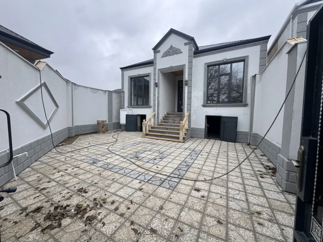 Satılır 4 otaqlı həyət evi 110 m²