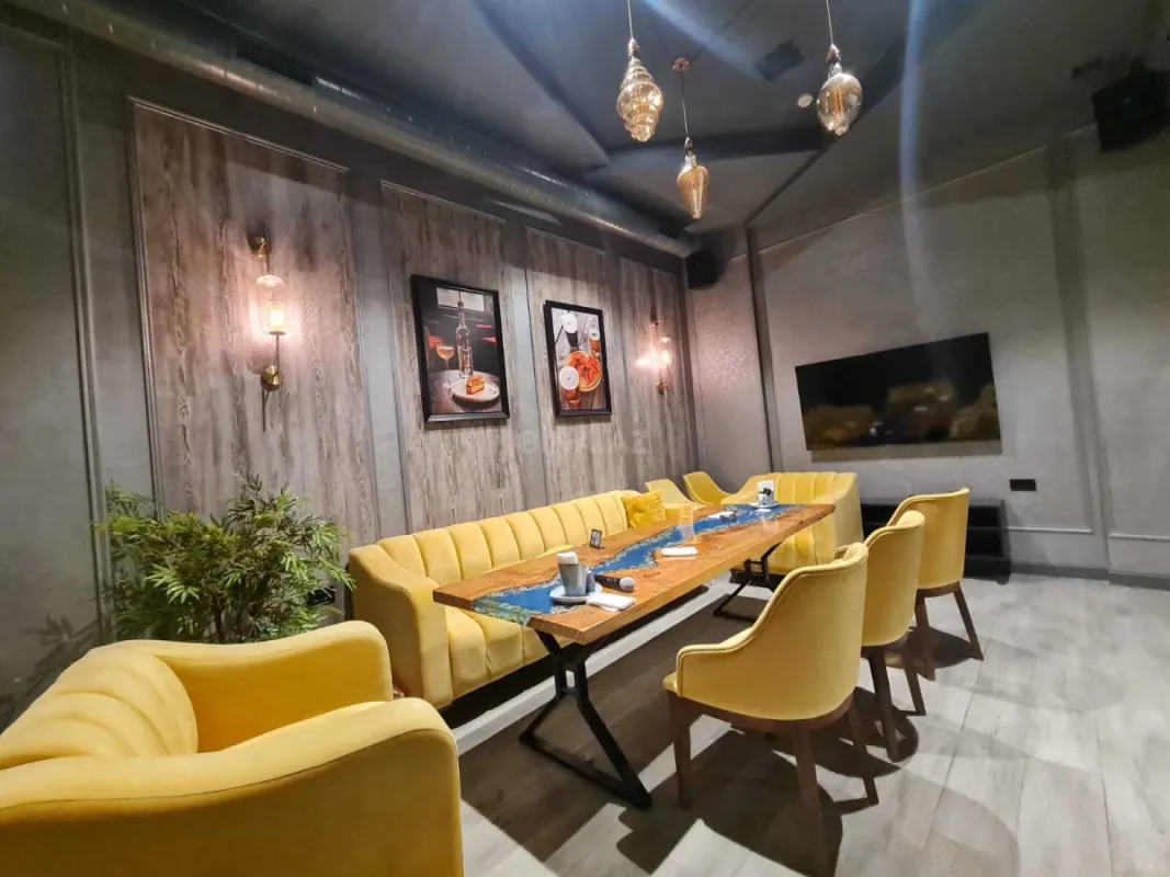 Satılır obyekt 1150 m²