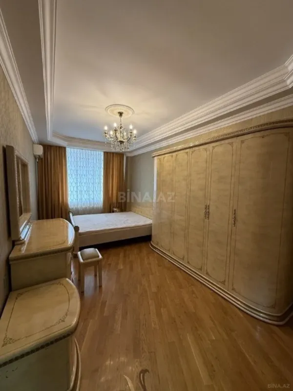 Satılır 2 otaqlı mənzil 91 m²
