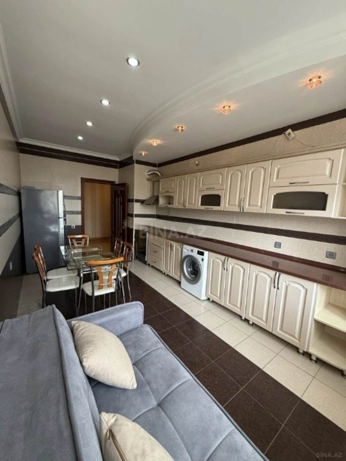 Satılır 2 otaqlı mənzil 91 m²