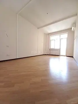 Satılır 3 otaqlı mənzil 135 m²