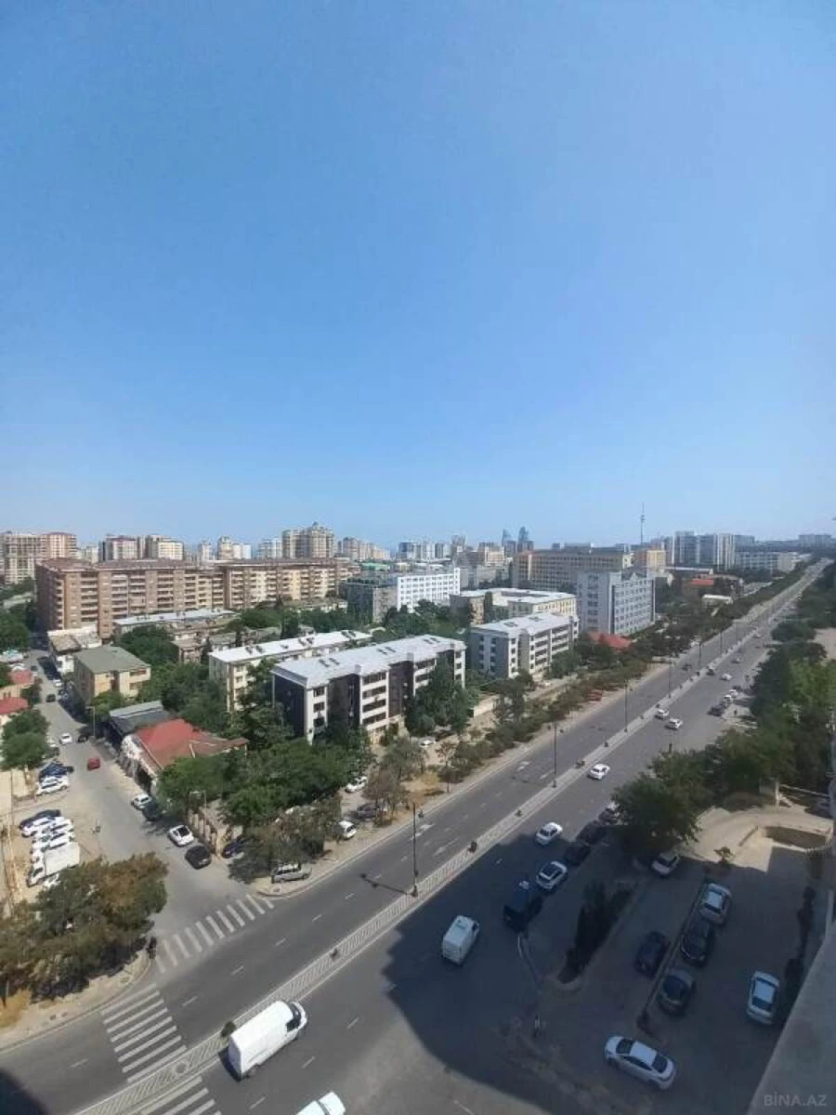 Satılır 3 otaqlı mənzil 135 m²