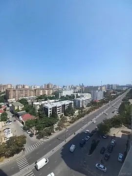 Satılır 3 otaqlı mənzil 135 m²