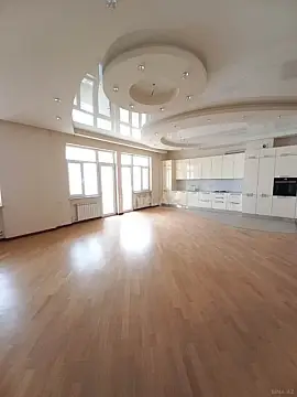 Satılır 3 otaqlı mənzil 135 m²