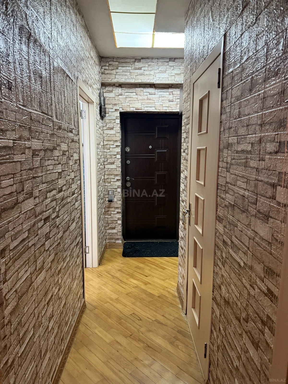 Satılır 2 otaqlı mənzil 55 m²