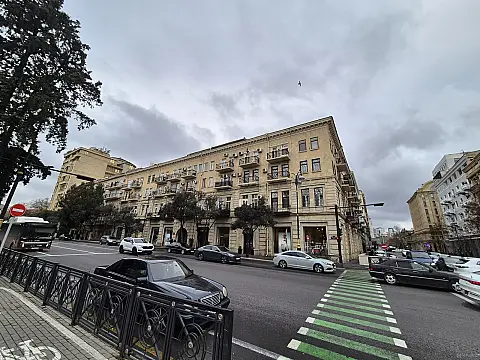 Kirayə verilir 2 otaqlı mənzil 80 m² — Bakı, Sahil qəs. 2 otaq 80.00 m²