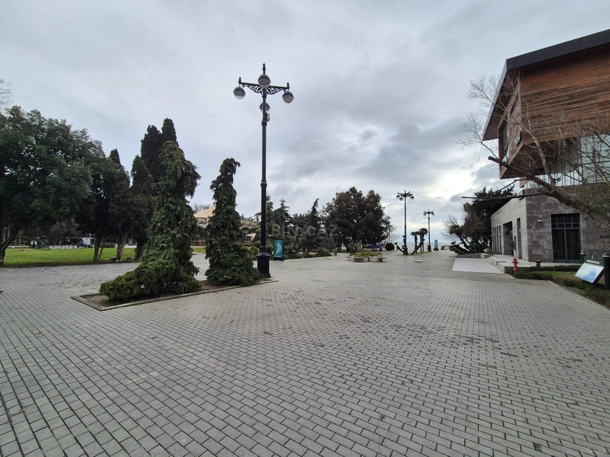 Kirayə verilir 2 otaqlı mənzil 80 m²