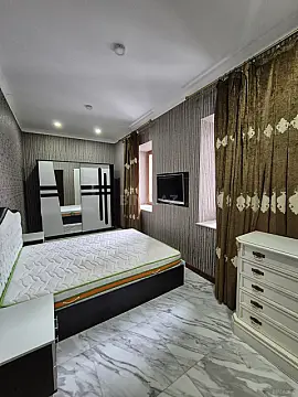 Kirayə verilir 2 otaqlı mənzil 80 m²