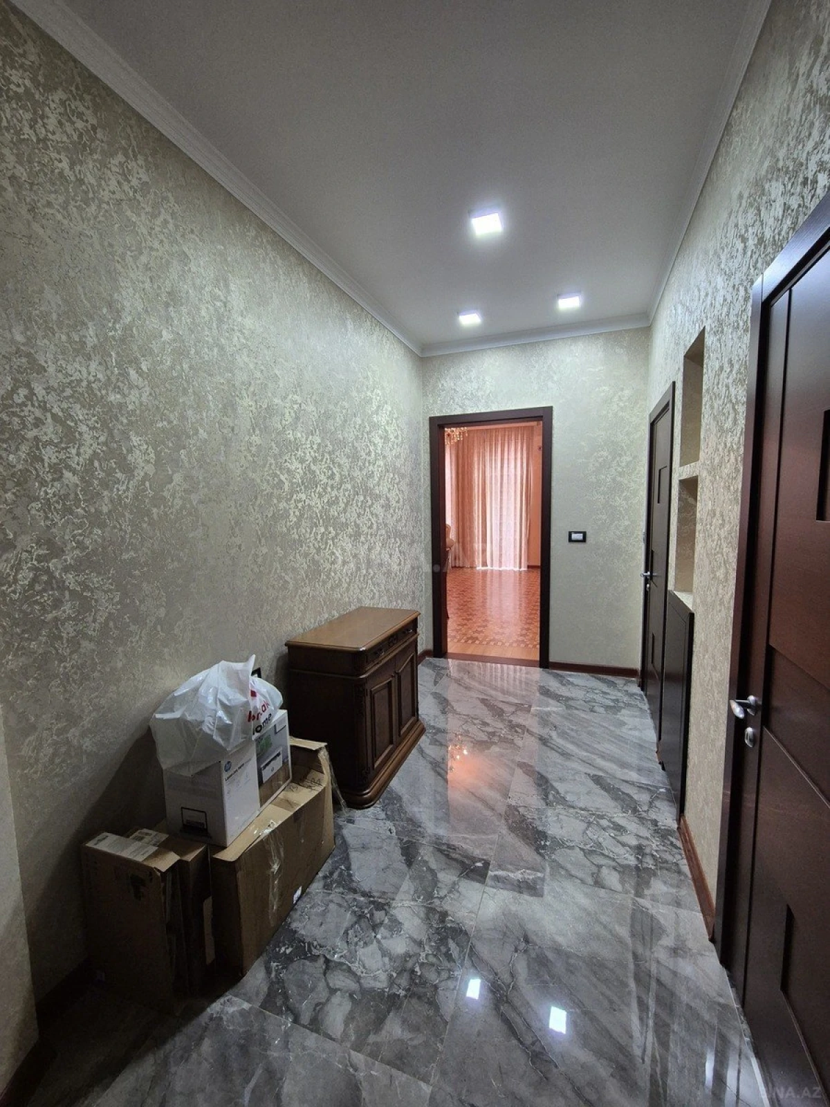 Kirayə verilir 2 otaqlı mənzil 80 m²