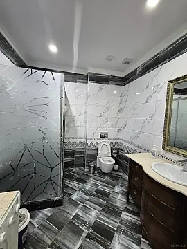 Kirayə verilir 2 otaqlı mənzil 80 m²