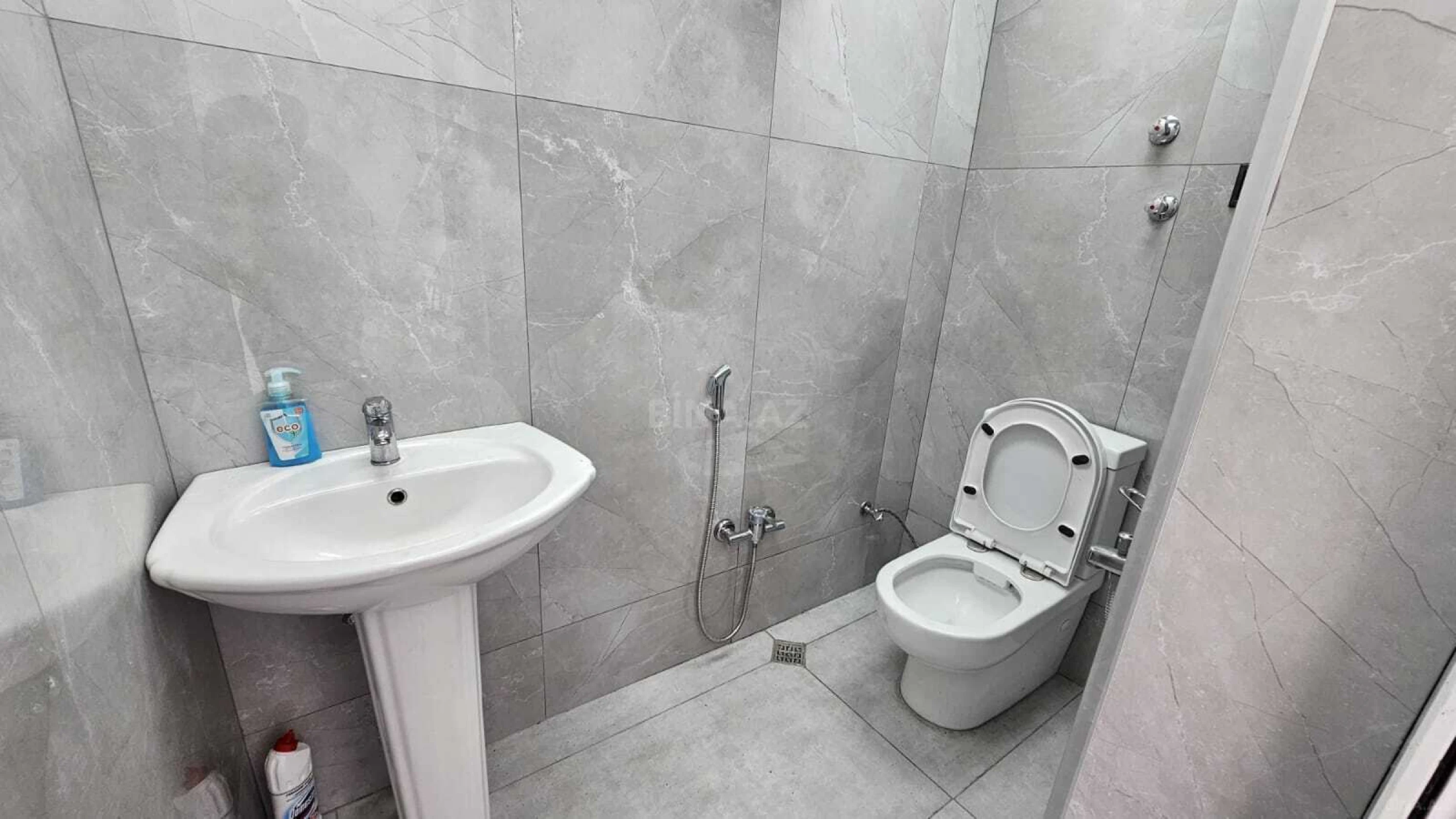 Kirayə verilir obyekt 45 m²