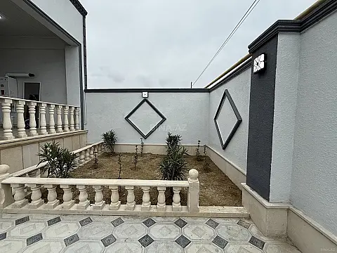 Satılır 4 otaqlı həyət evi 147 m²