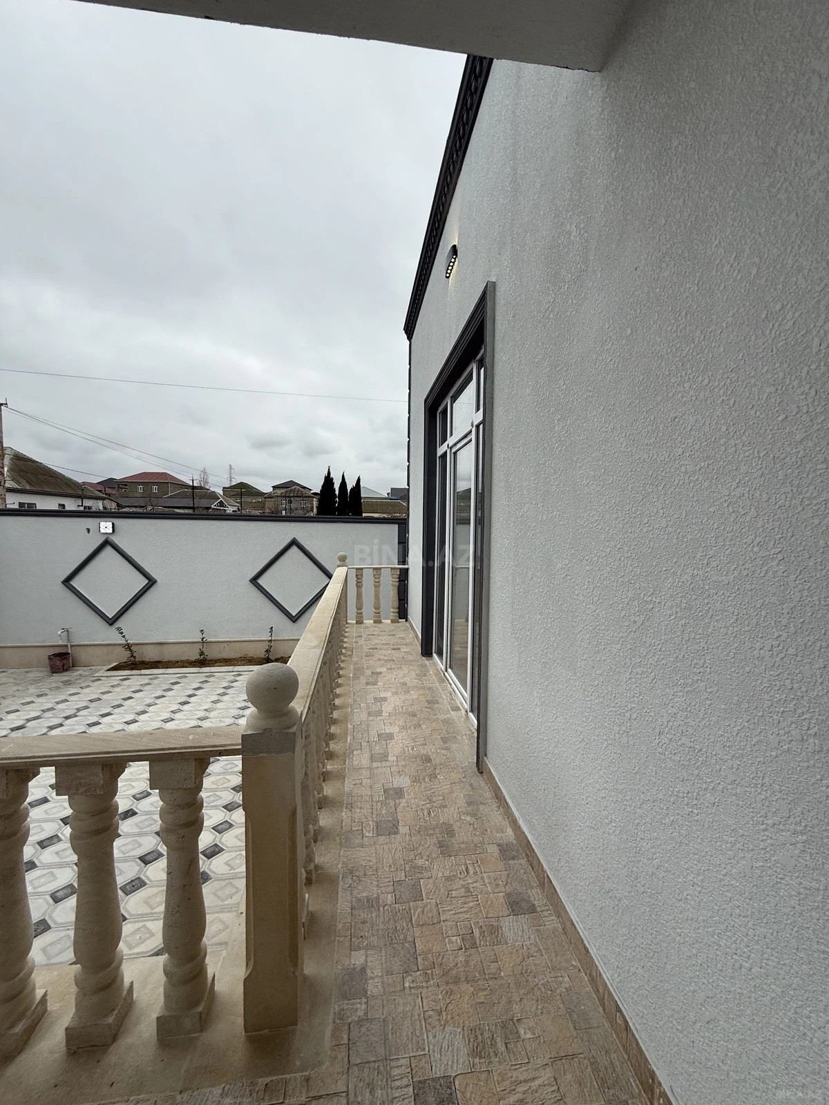 Satılır 4 otaqlı həyət evi 147 m²
