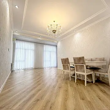 Satılır 4 otaqlı mənzil 131 m² — Bakı 4 otaq 131.00 m²