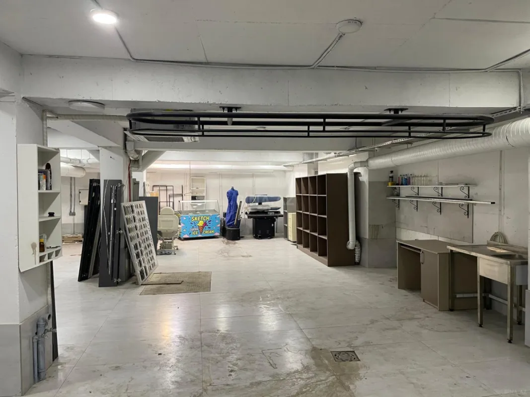 Kirayə verilir obyekt 170 m²