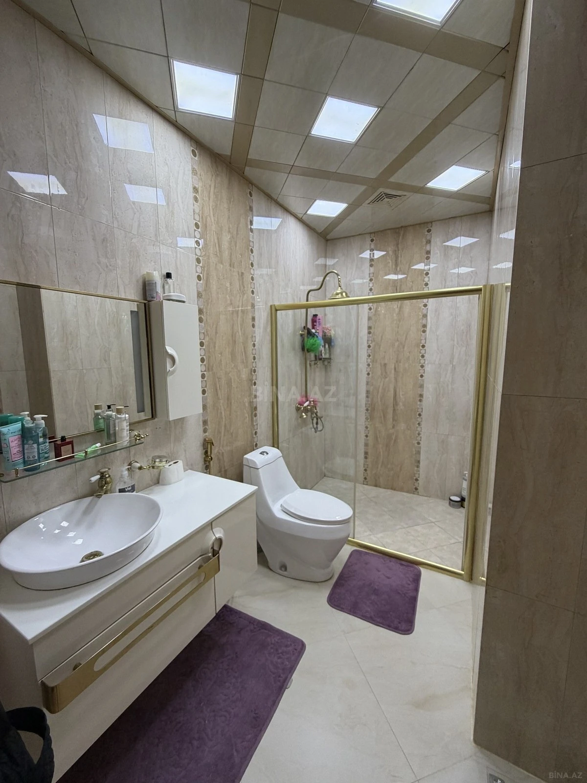 Satılır 4 otaqlı mənzil 174 m²