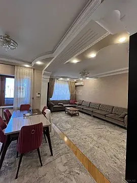 Satılır 3 otaqlı mənzil 115 m²