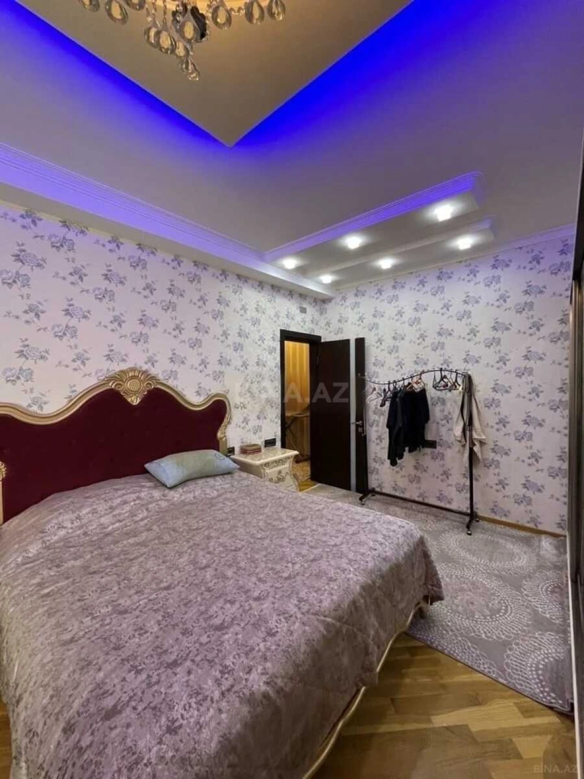 Satılır 3 otaqlı mənzil 115 m²