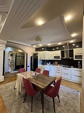 Satılır 3 otaqlı mənzil 115 m²