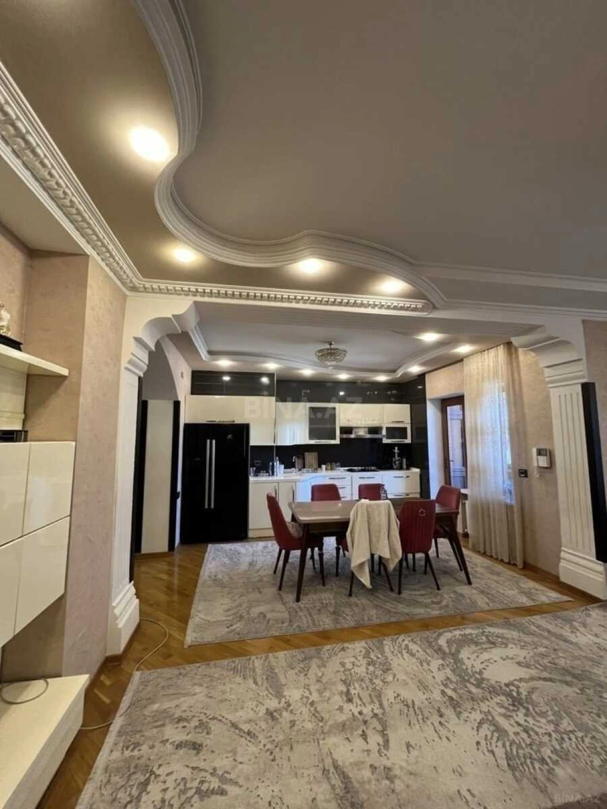 Satılır 3 otaqlı mənzil 115 m²