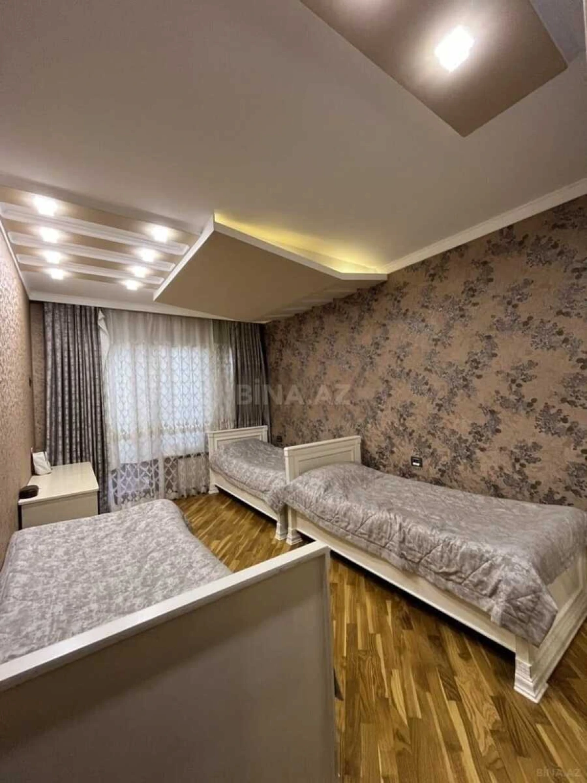 Satılır 3 otaqlı mənzil 115 m²