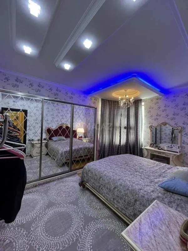 Satılır 3 otaqlı mənzil 115 m²