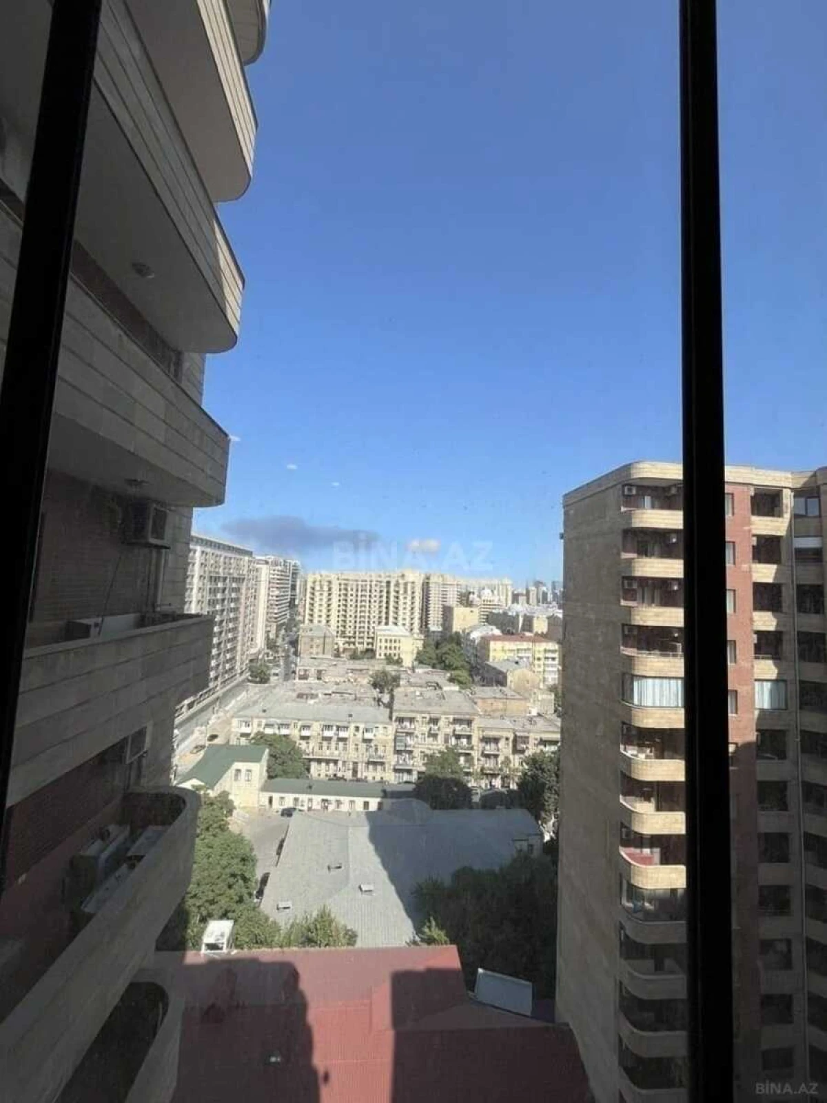 Satılır 3 otaqlı mənzil 115 m²
