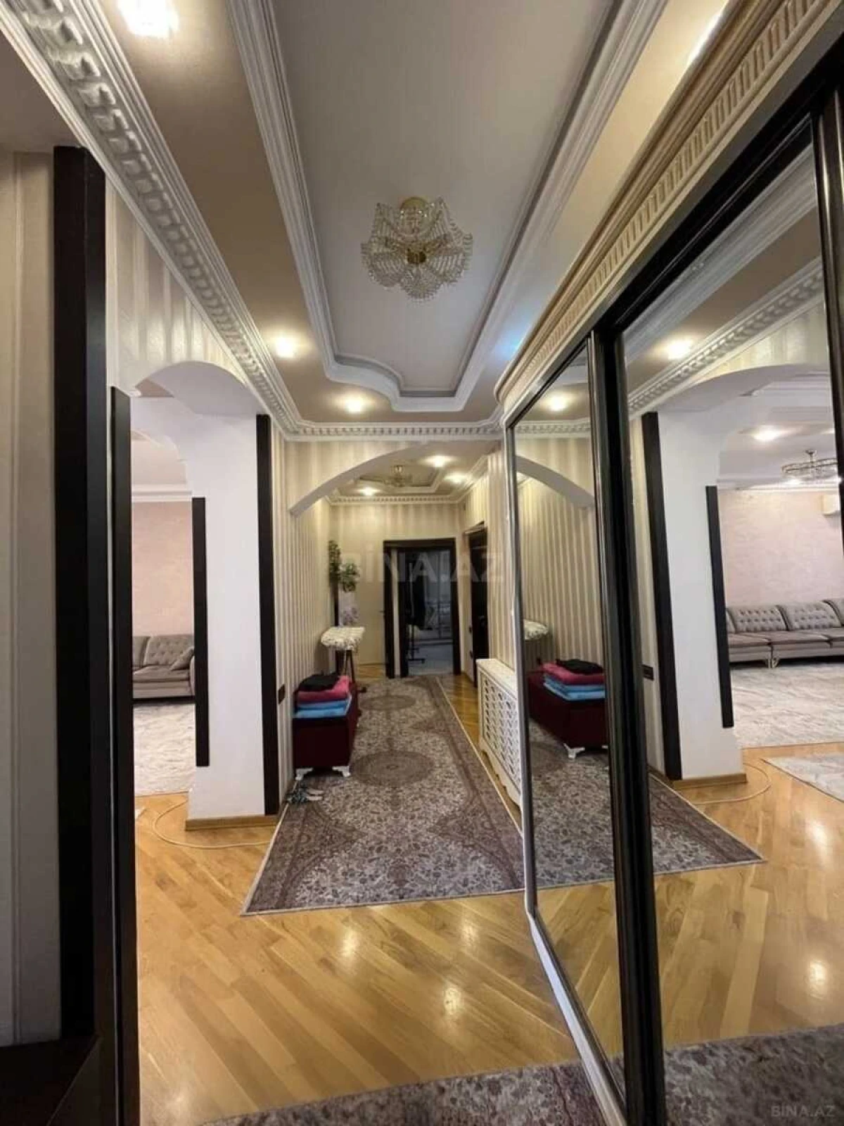 Satılır 3 otaqlı mənzil 115 m²