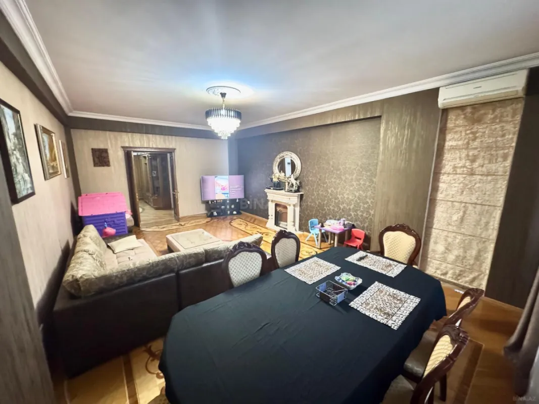 Satılır 3 otaqlı mənzil 150 m²