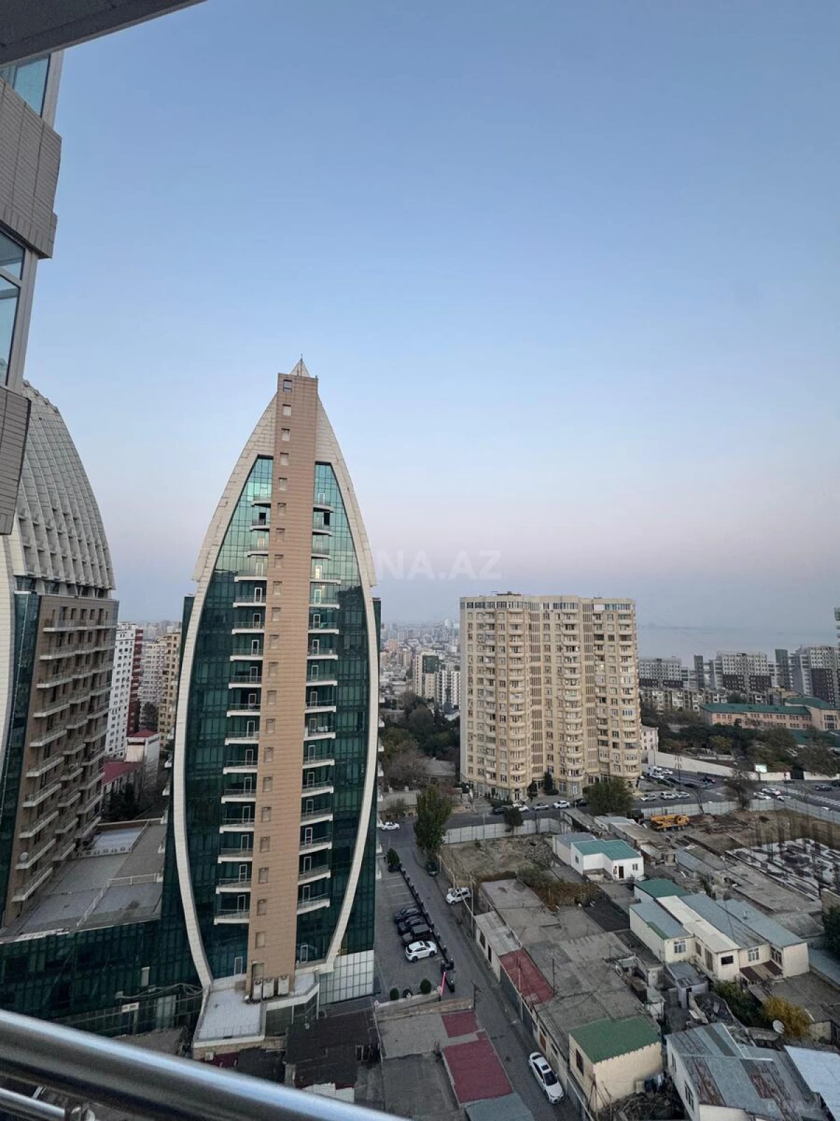 Satılır 3 otaqlı mənzil 150 m²