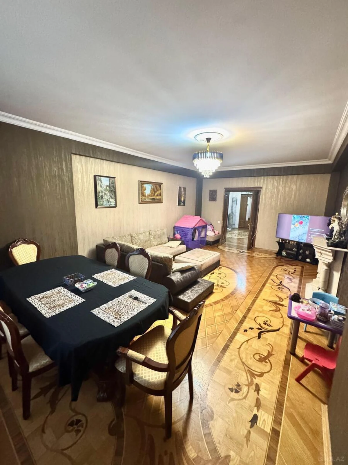 Satılır 3 otaqlı mənzil 150 m²