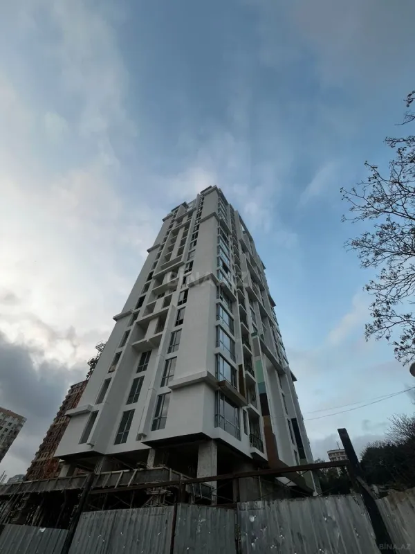 Satılır 2 otaqlı mənzil 81 m²