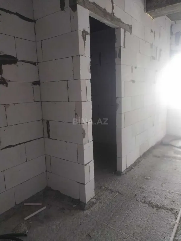 Satılır 2 otaqlı mənzil 81 m²