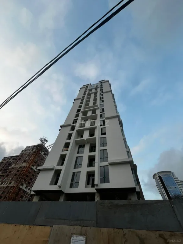 Satılır 2 otaqlı mənzil 81 m²