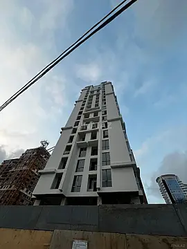 Satılır 2 otaqlı mənzil 81 m²