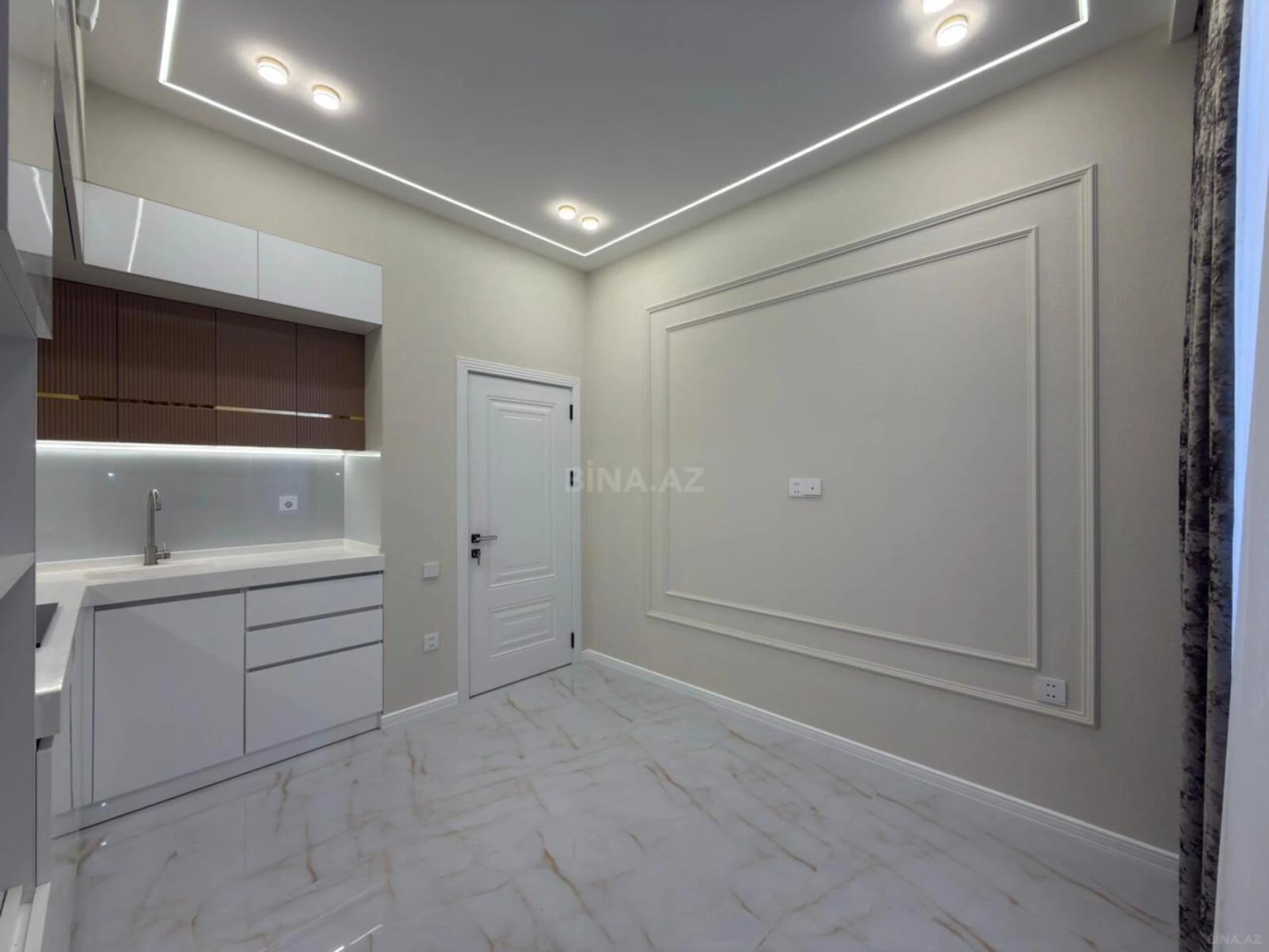 Satılır 2 otaqlı mənzil 77 m²