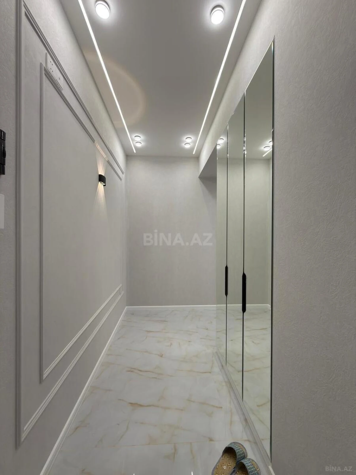 Satılır 2 otaqlı mənzil 77 m²
