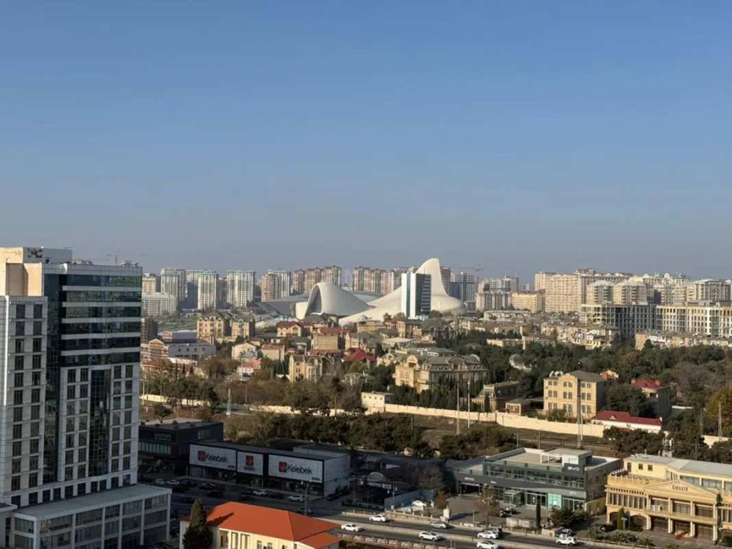 Satılır 2 otaqlı mənzil 77 m²