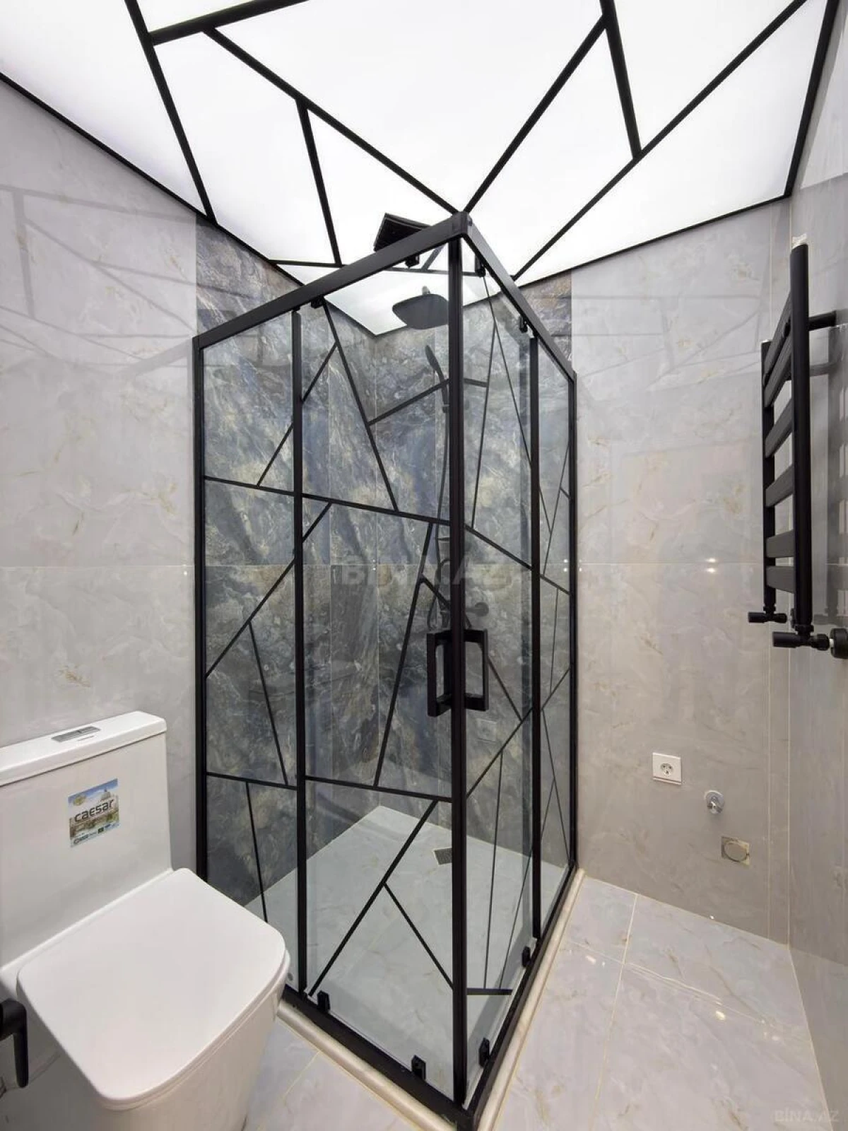 Satılır 2 otaqlı mənzil 77 m²