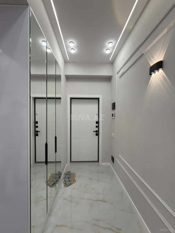 Satılır 2 otaqlı mənzil 77 m²