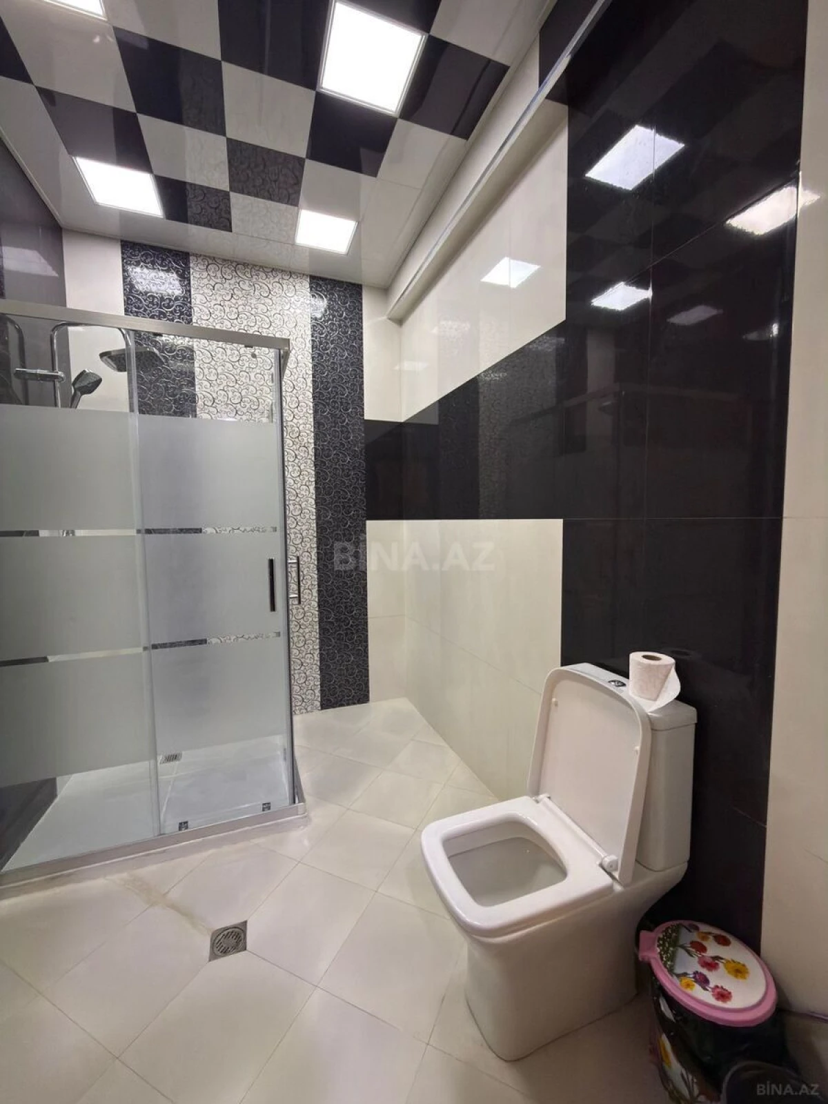 Kirayə verilir 2 otaqlı mənzil 70 m²