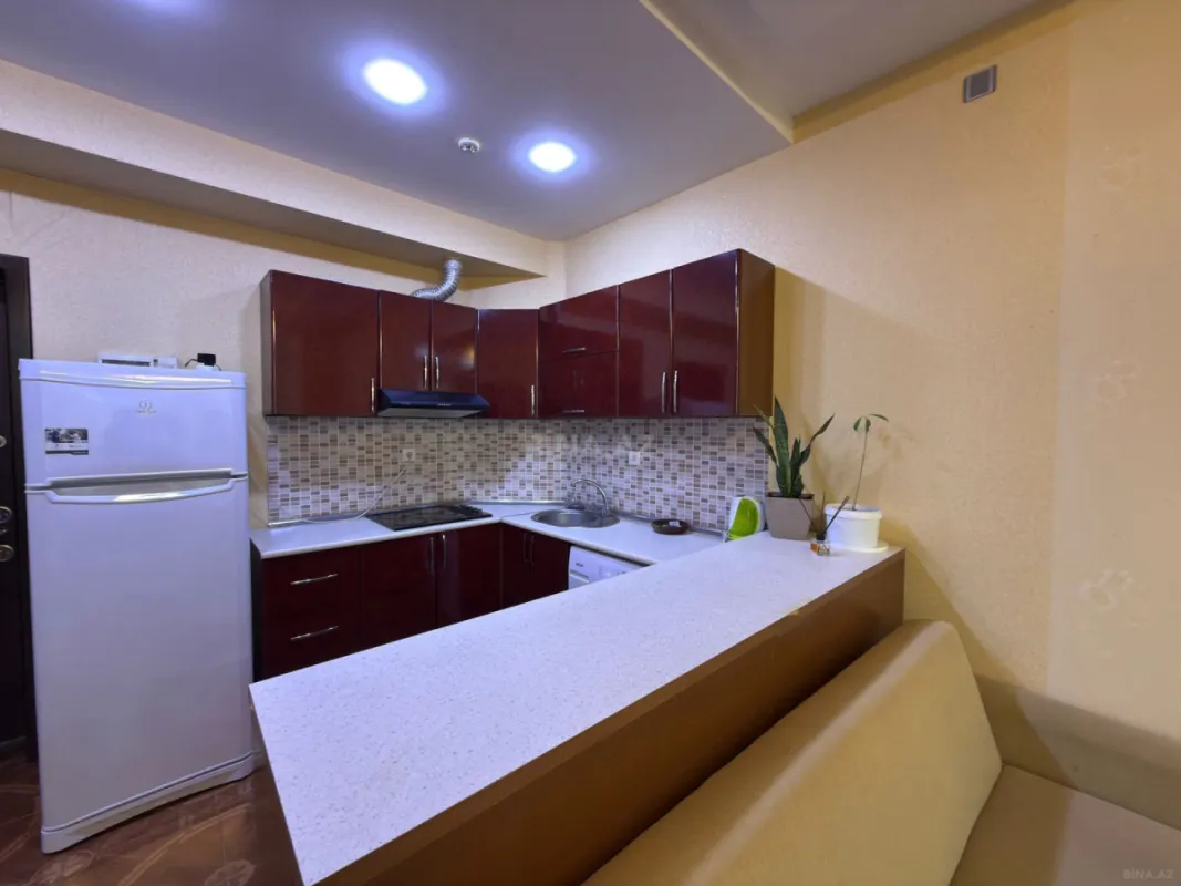 Kirayə verilir 2 otaqlı mənzil 70 m²