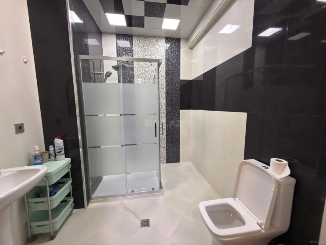 Kirayə verilir 2 otaqlı mənzil 70 m²