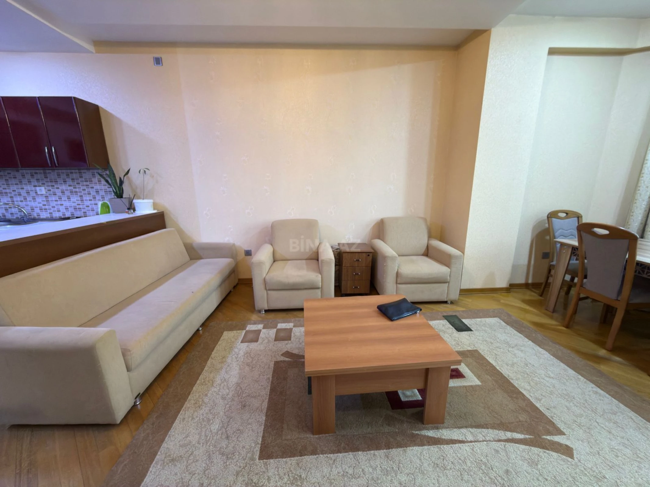 Kirayə verilir 2 otaqlı mənzil 70 m²