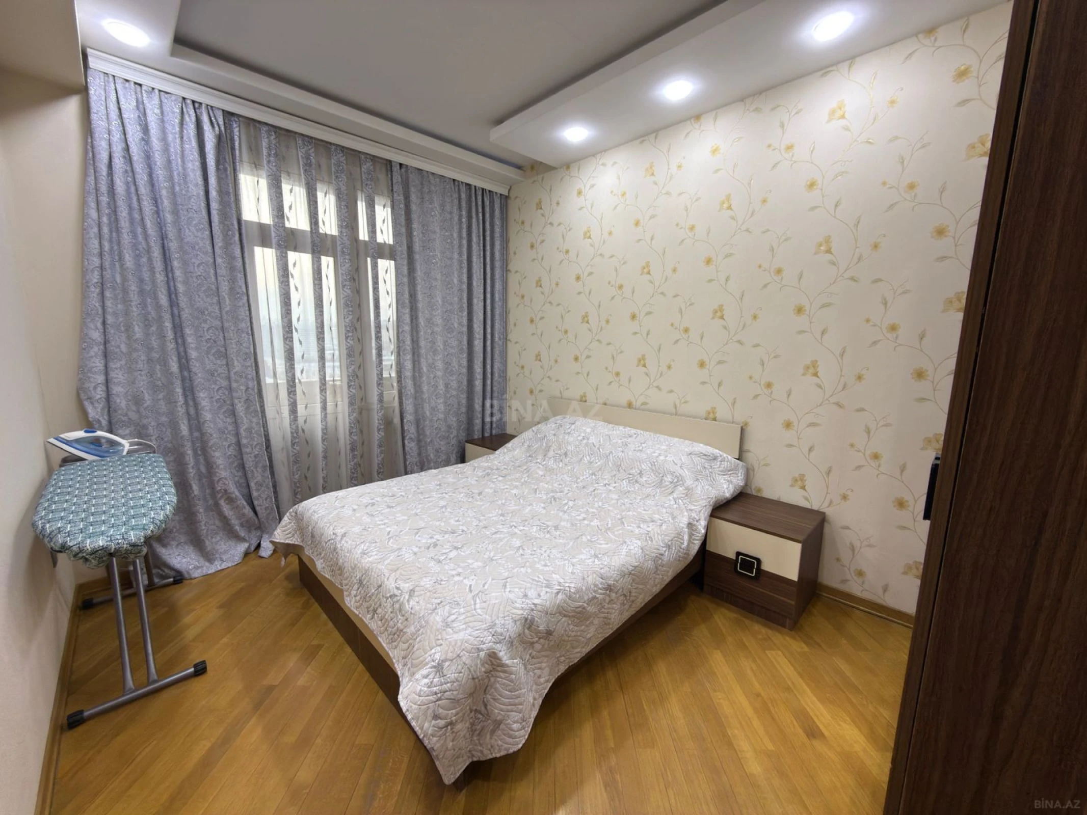 Kirayə verilir 2 otaqlı mənzil 70 m²