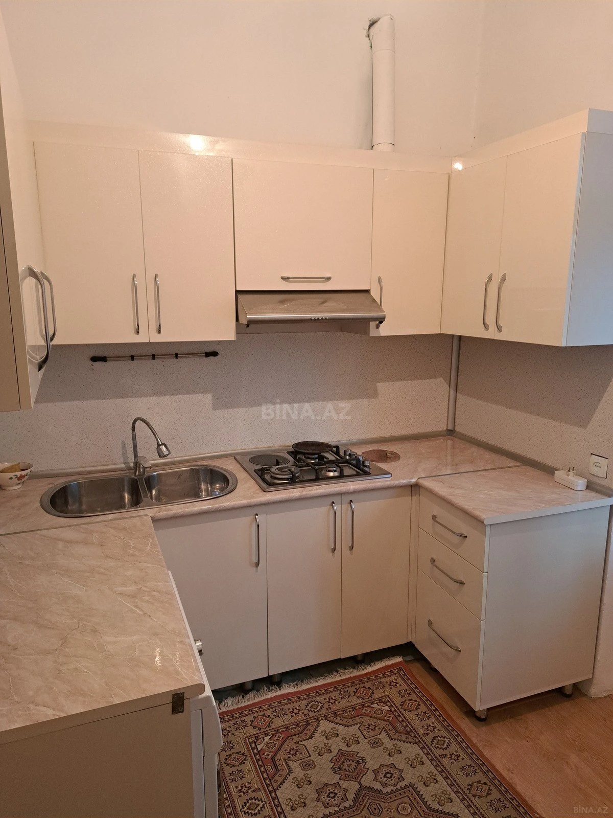 Kirayə verilir 3 otaqlı mənzil 85 m²