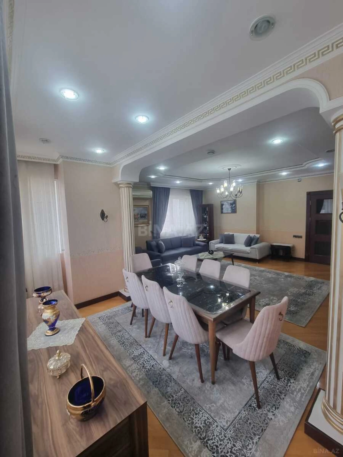 Satılır 4 otaqlı mənzil 170 m²