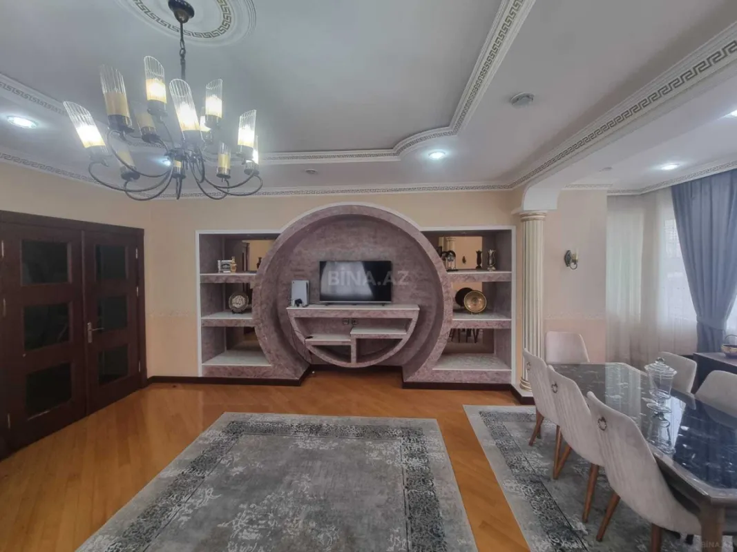 Satılır 4 otaqlı mənzil 170 m²