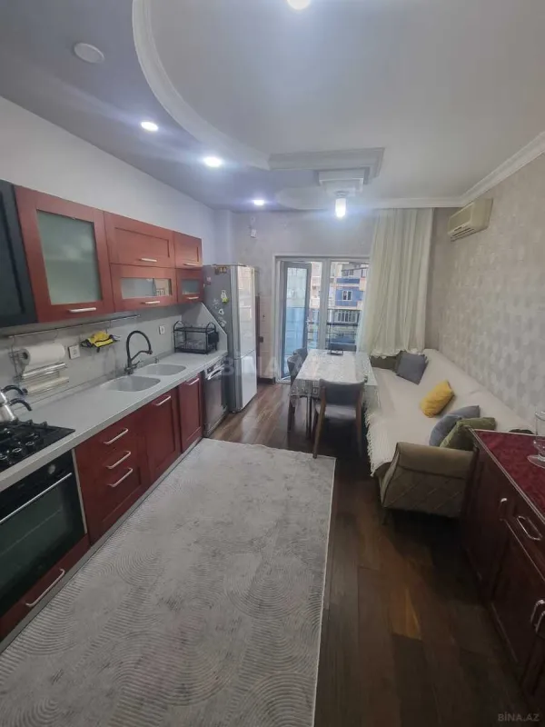 Satılır 4 otaqlı mənzil 170 m²