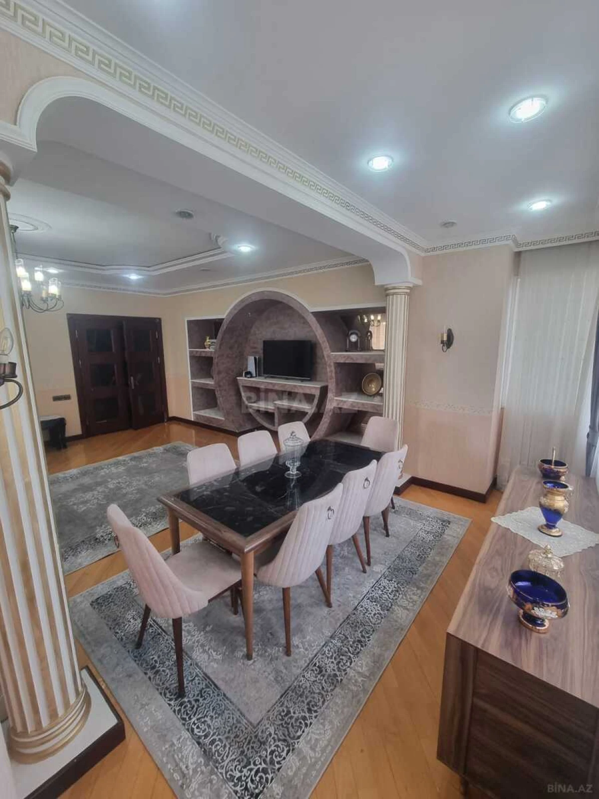 Satılır 4 otaqlı mənzil 170 m²